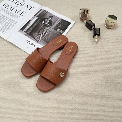 G style Embossed flat slippers Casual sandals