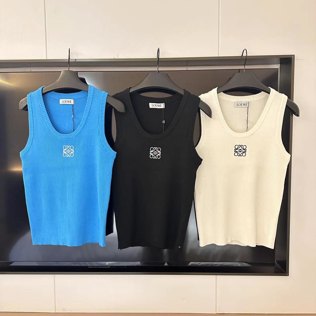 L style logo embroidered vest