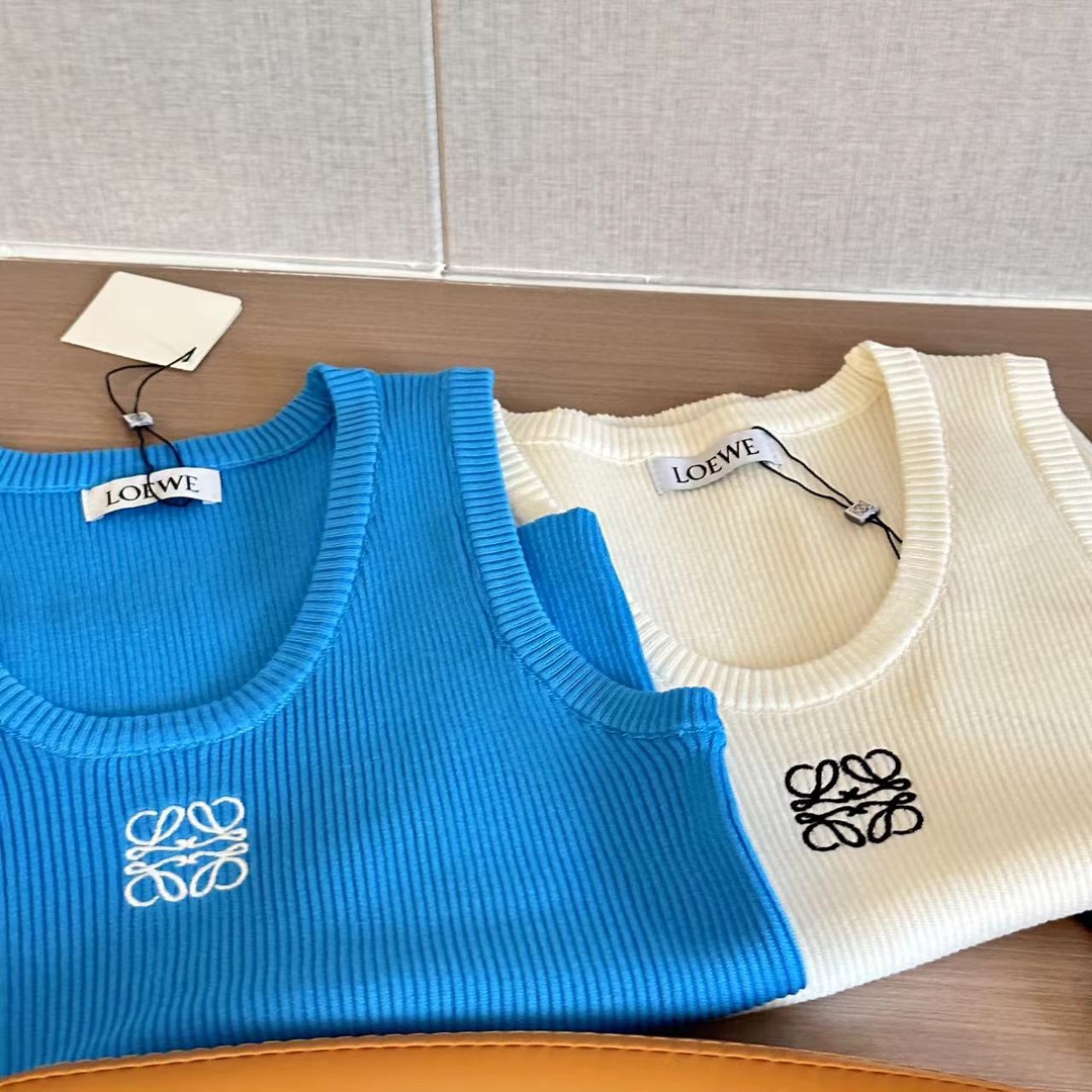 L style logo embroidered vest