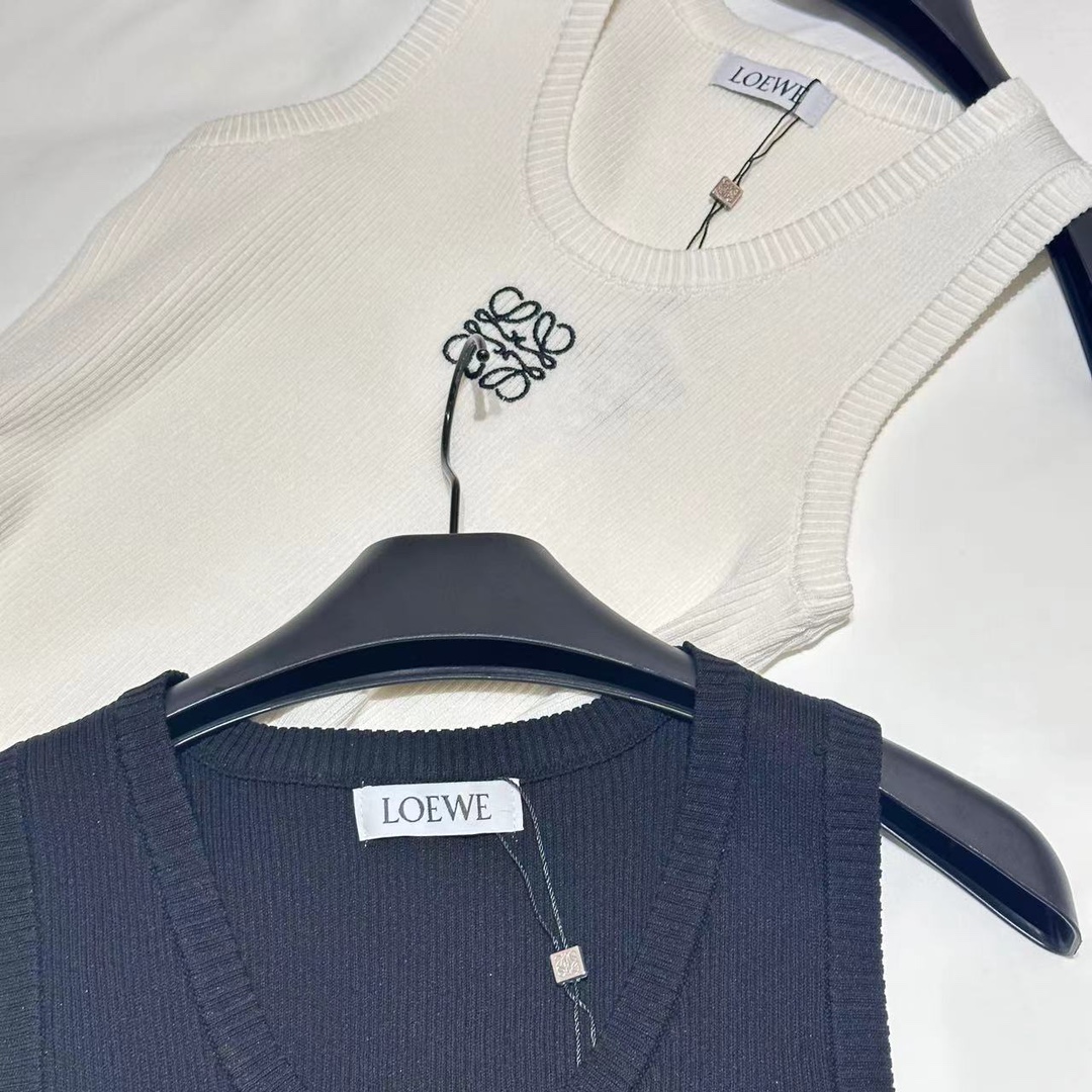 L style logo embroidered vest