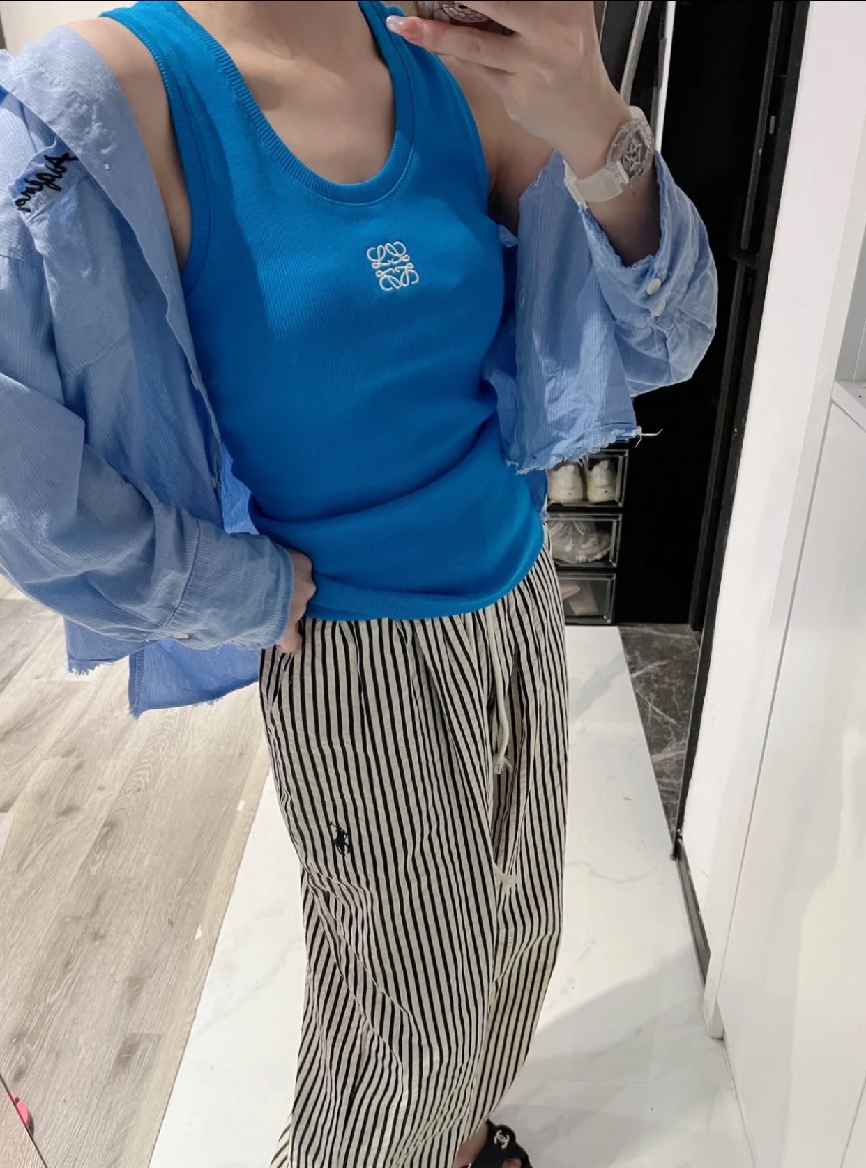 L style logo embroidered vest