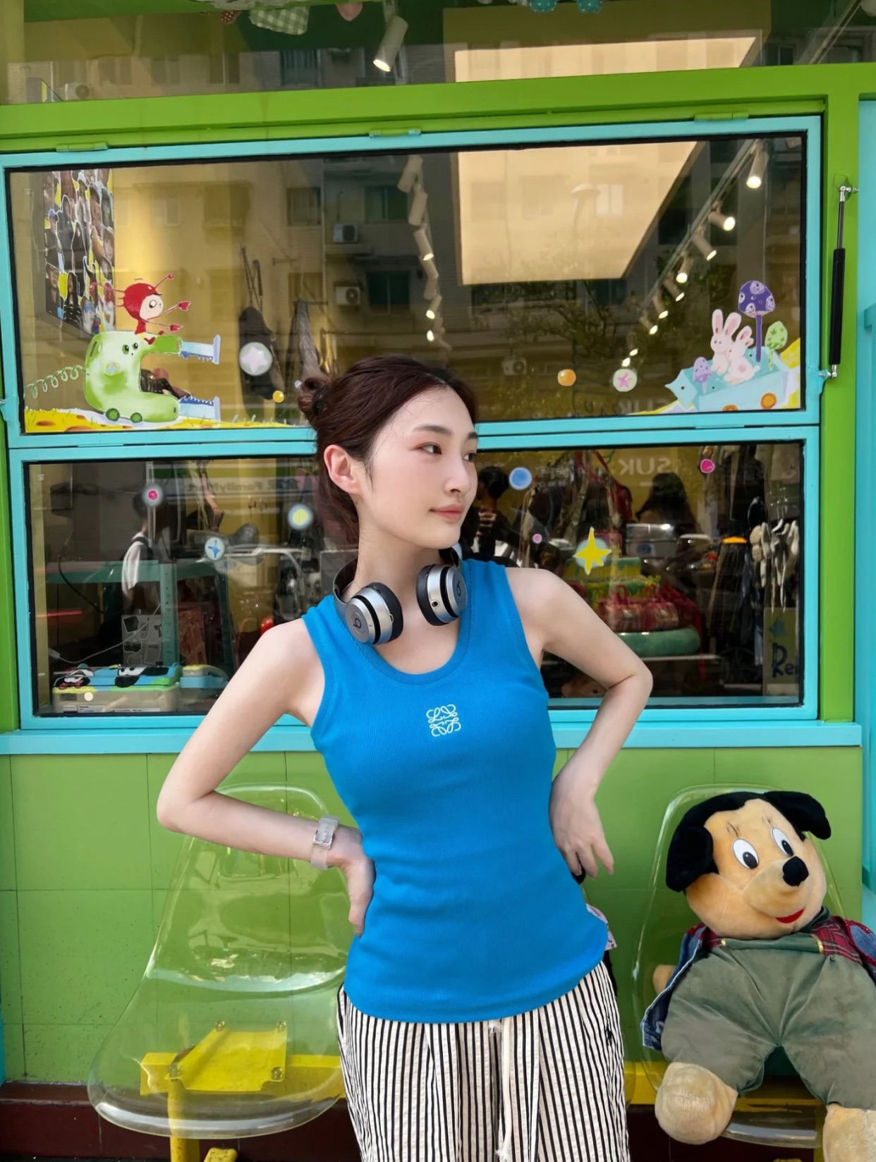 L style logo embroidered vest