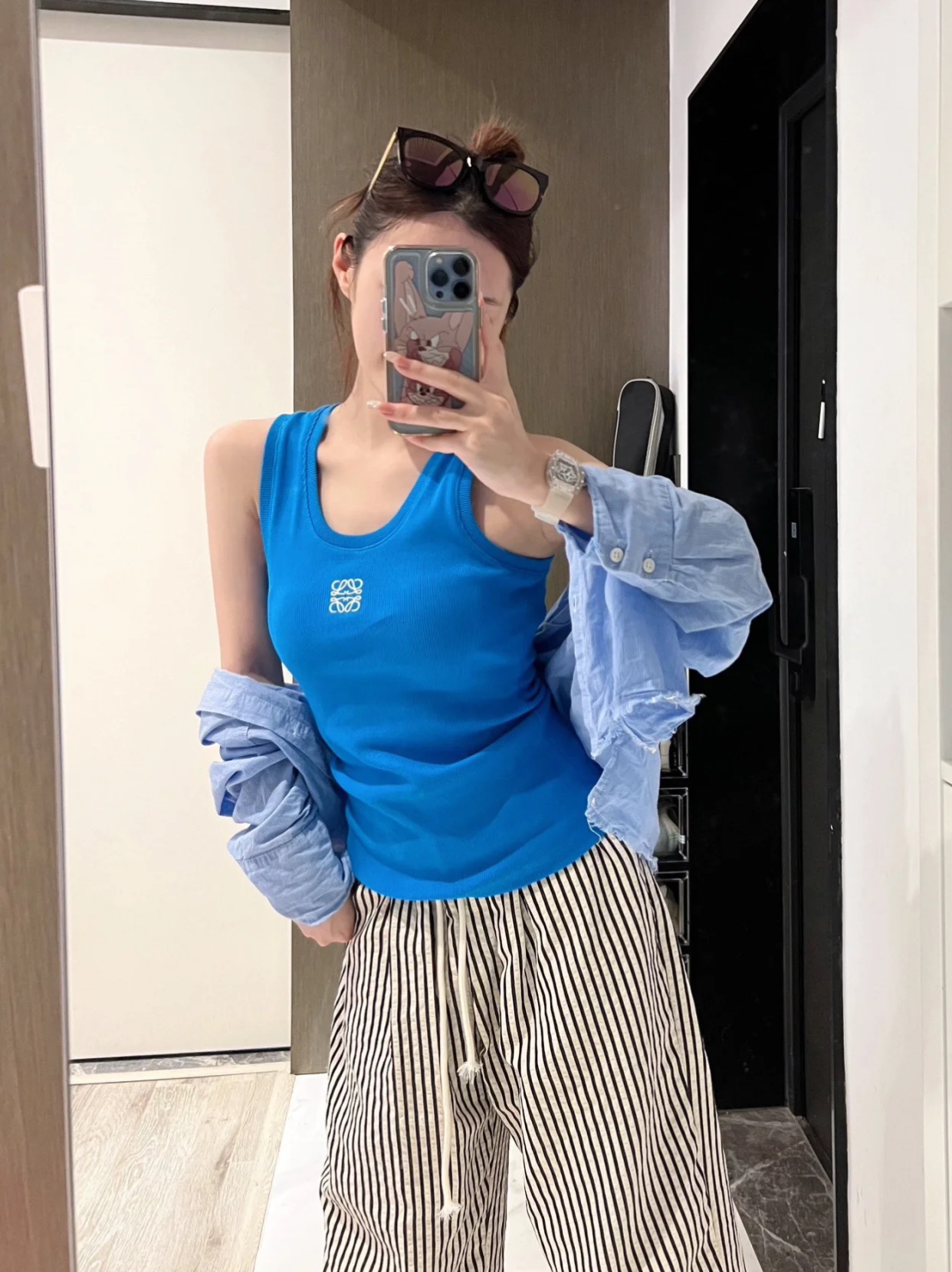 L style logo embroidered vest