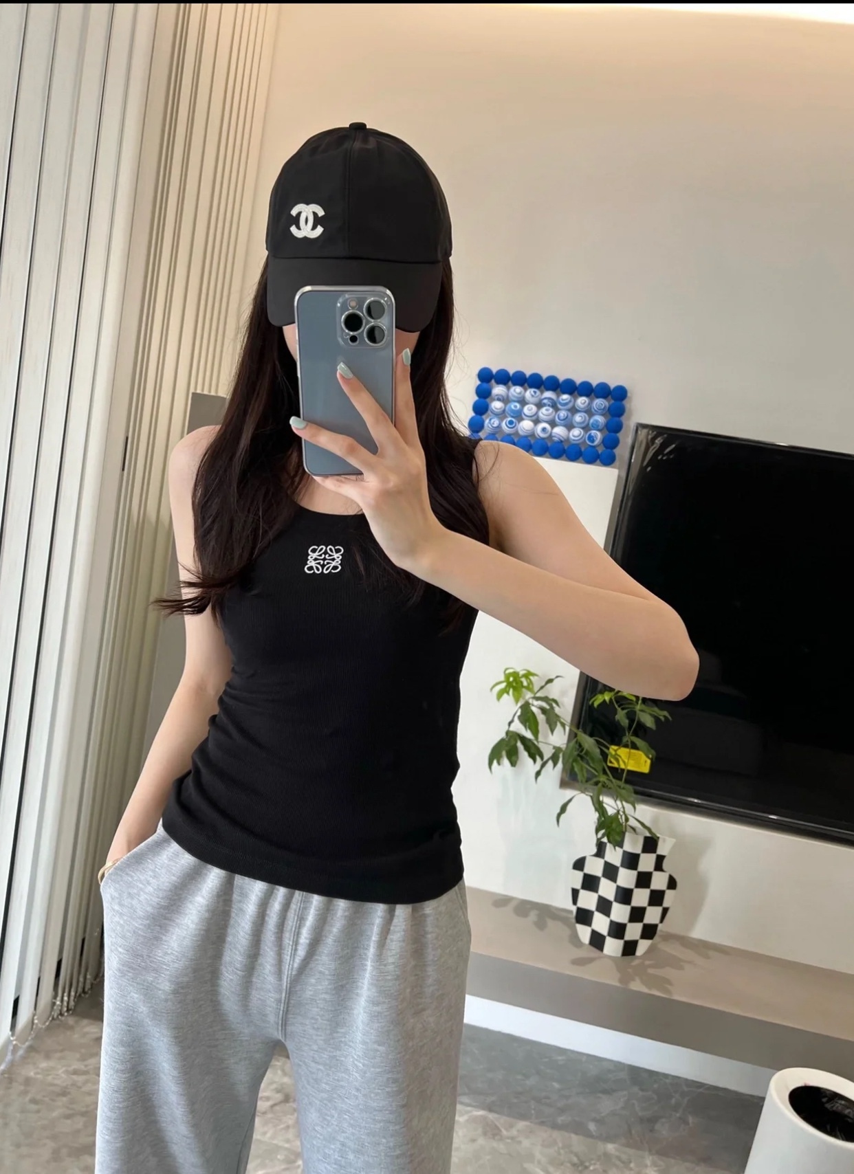 L style logo embroidered vest