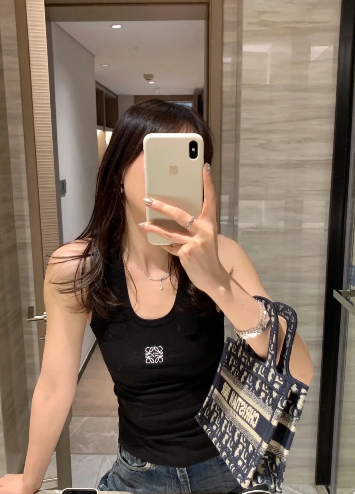 L style logo embroidered vest