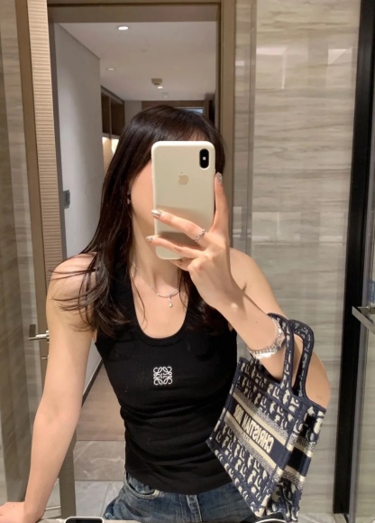 L style logo embroidered vest