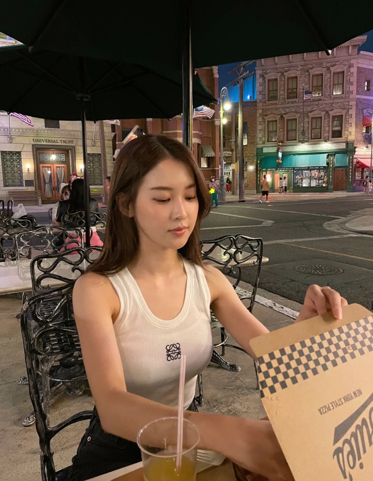 L style logo embroidered vest