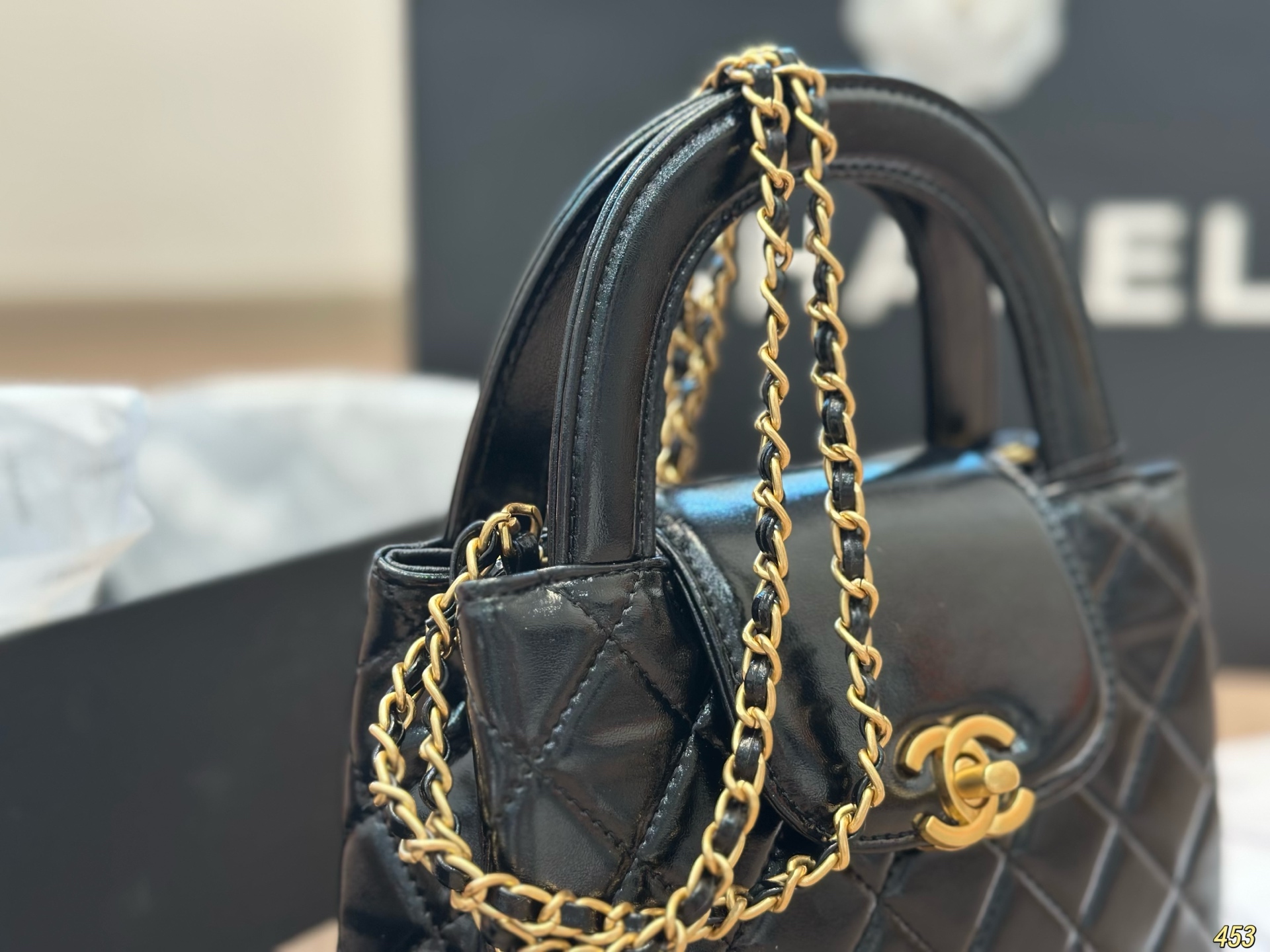 C style handbag