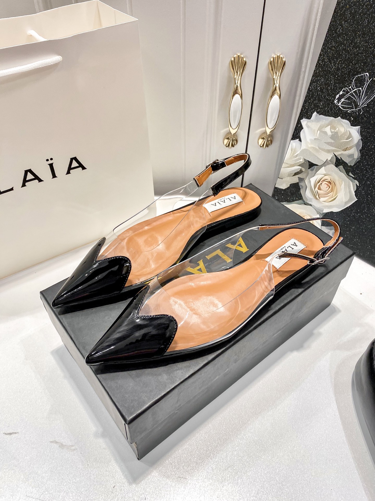 A style Heart transparent pointed flat sandals