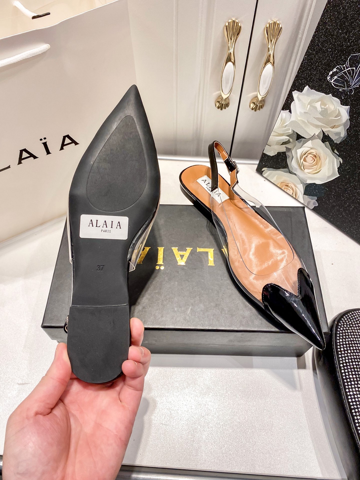 A style Heart transparent pointed flat sandals