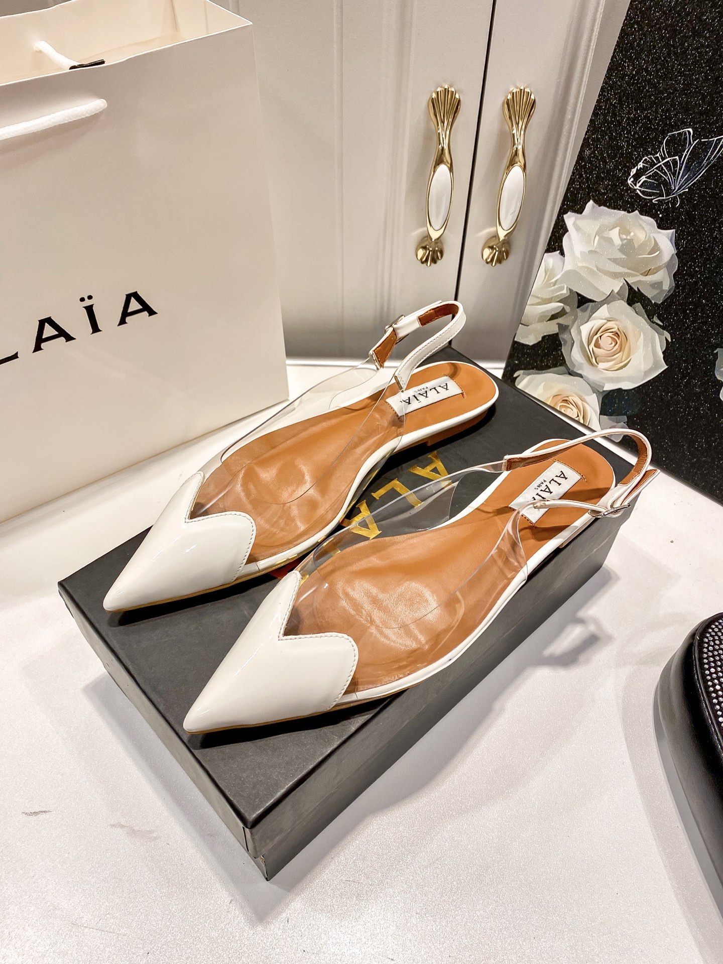 A style Heart transparent pointed flat sandals