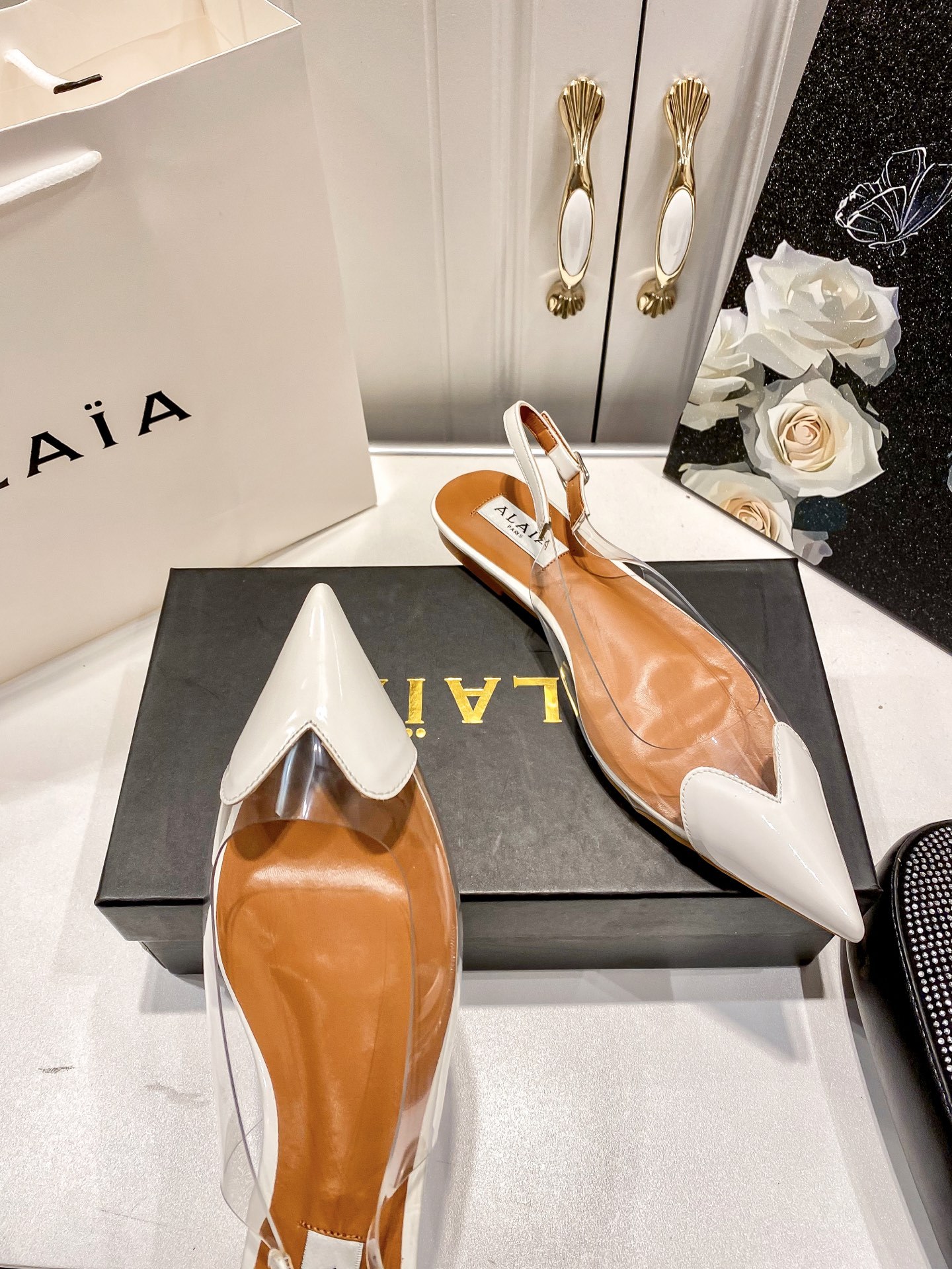 A style Heart transparent pointed flat sandals