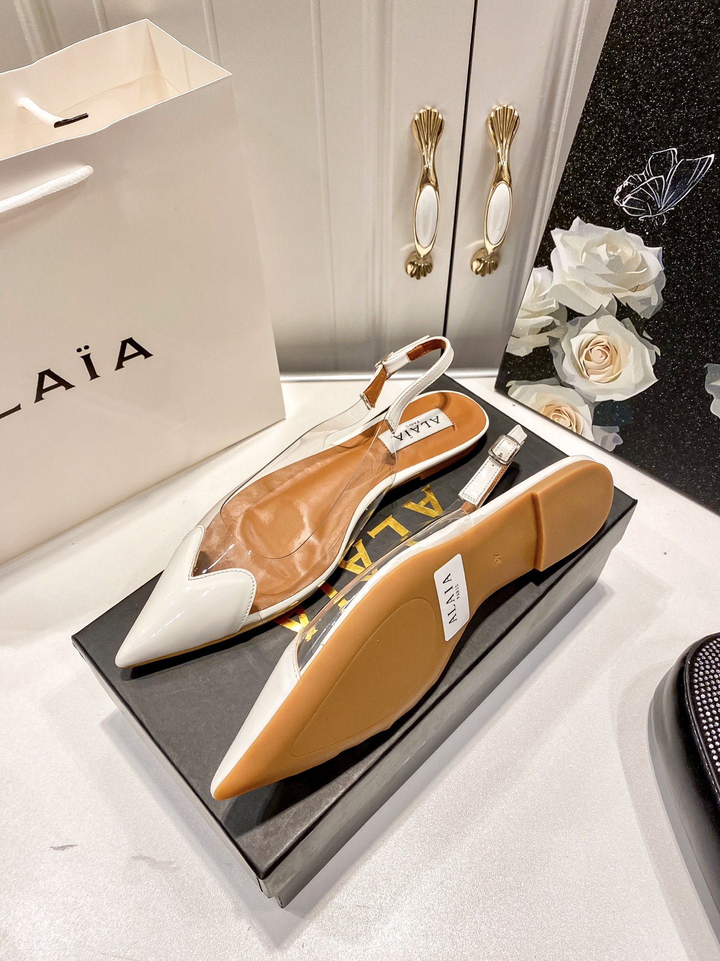 A style Heart transparent pointed flat sandals