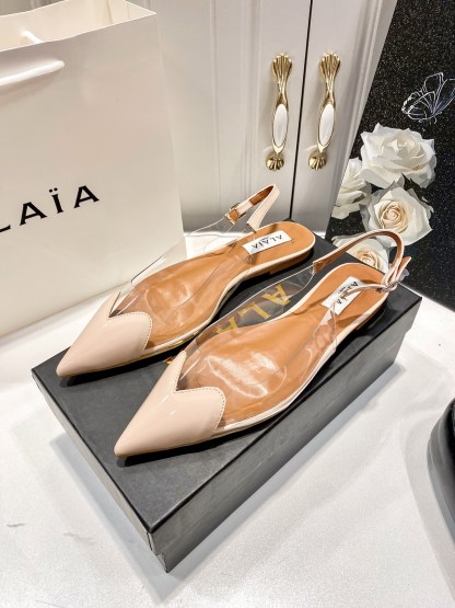 A style Heart transparent pointed flat sandals