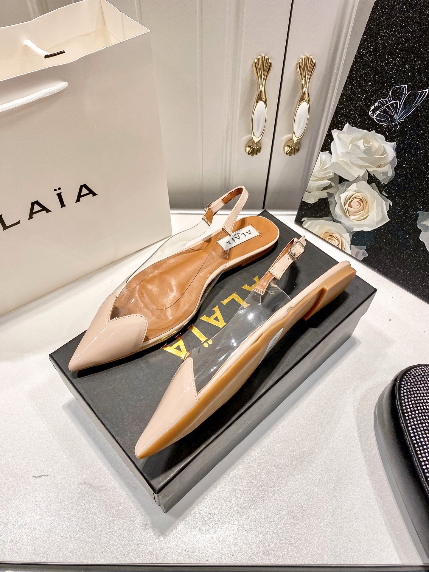 A style Heart transparent pointed flat sandals