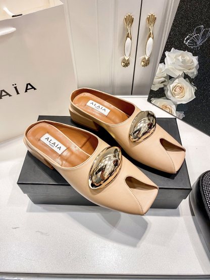 A style Vintage French Sandals