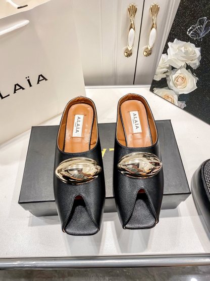 A style Vintage French Sandals