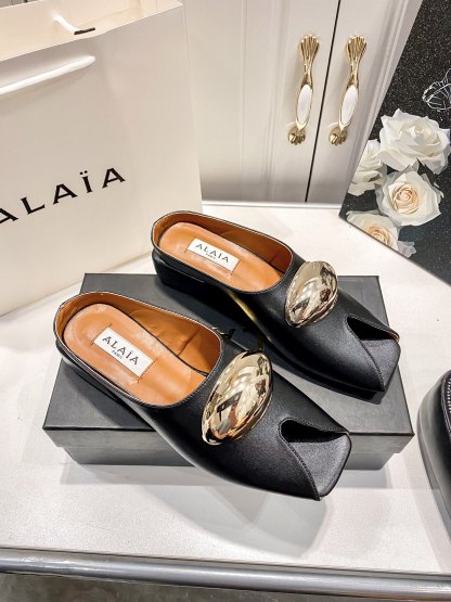 A style Vintage French Sandals