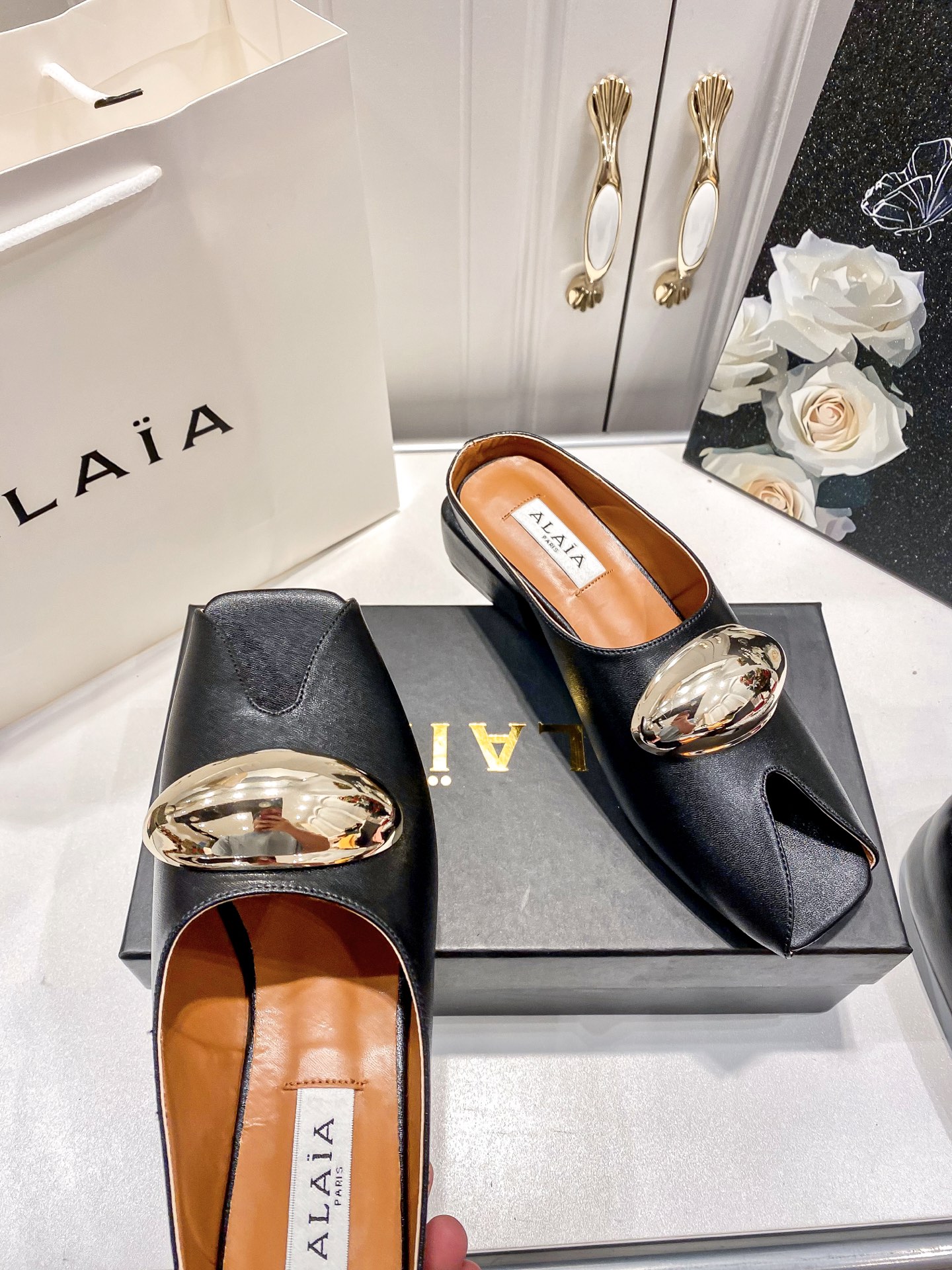 A style Vintage French Sandals