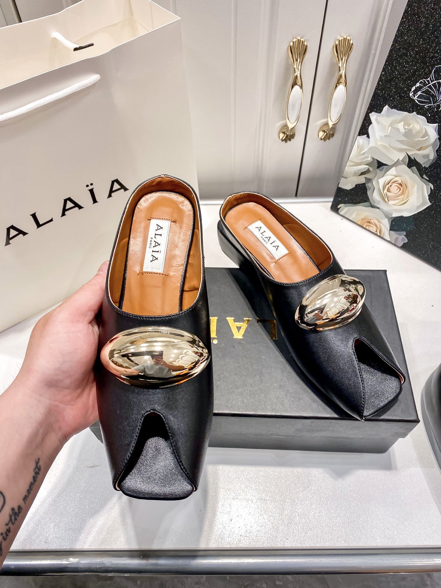 A style Vintage French Sandals