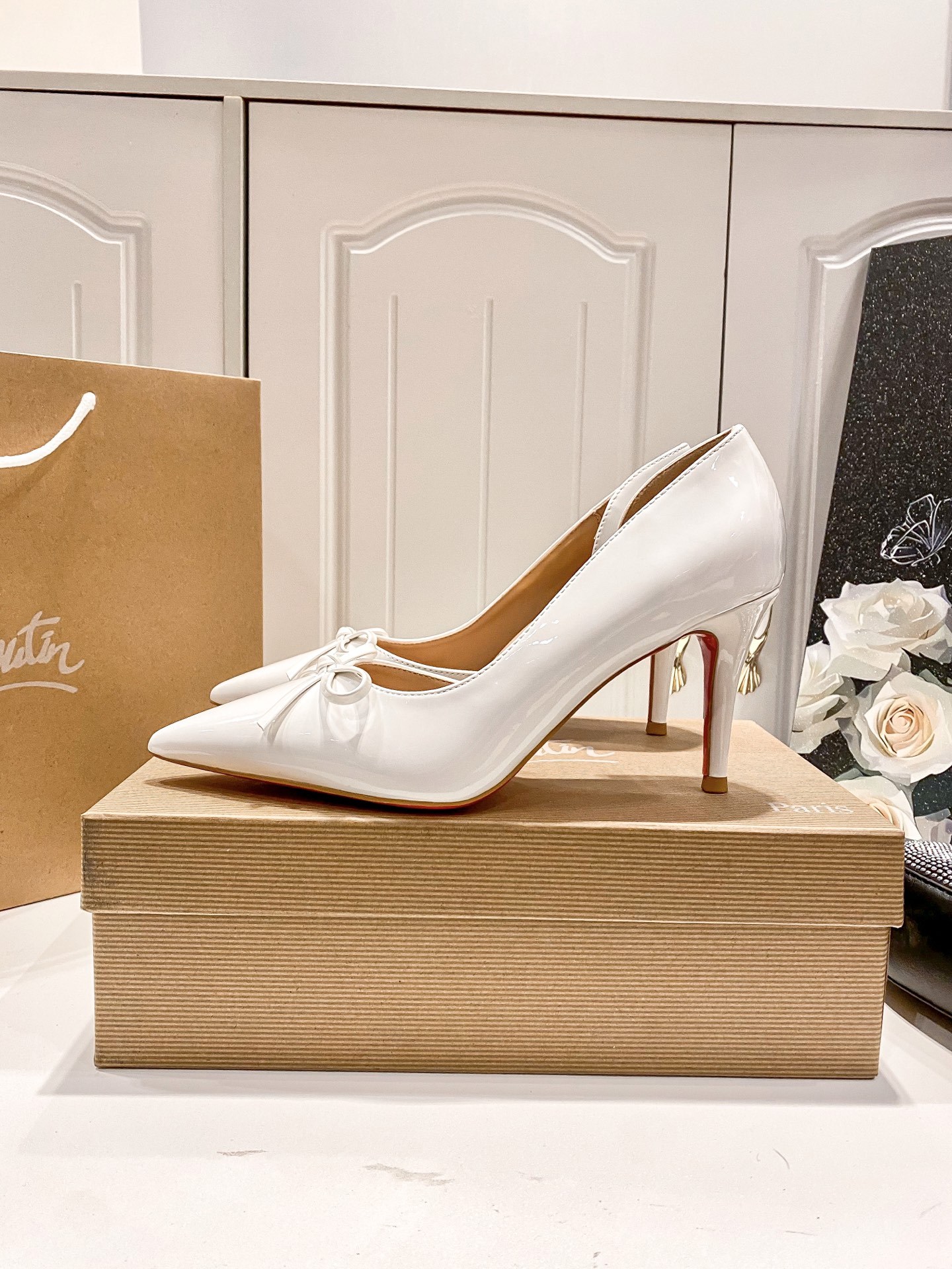 C style Bow pointed high heels