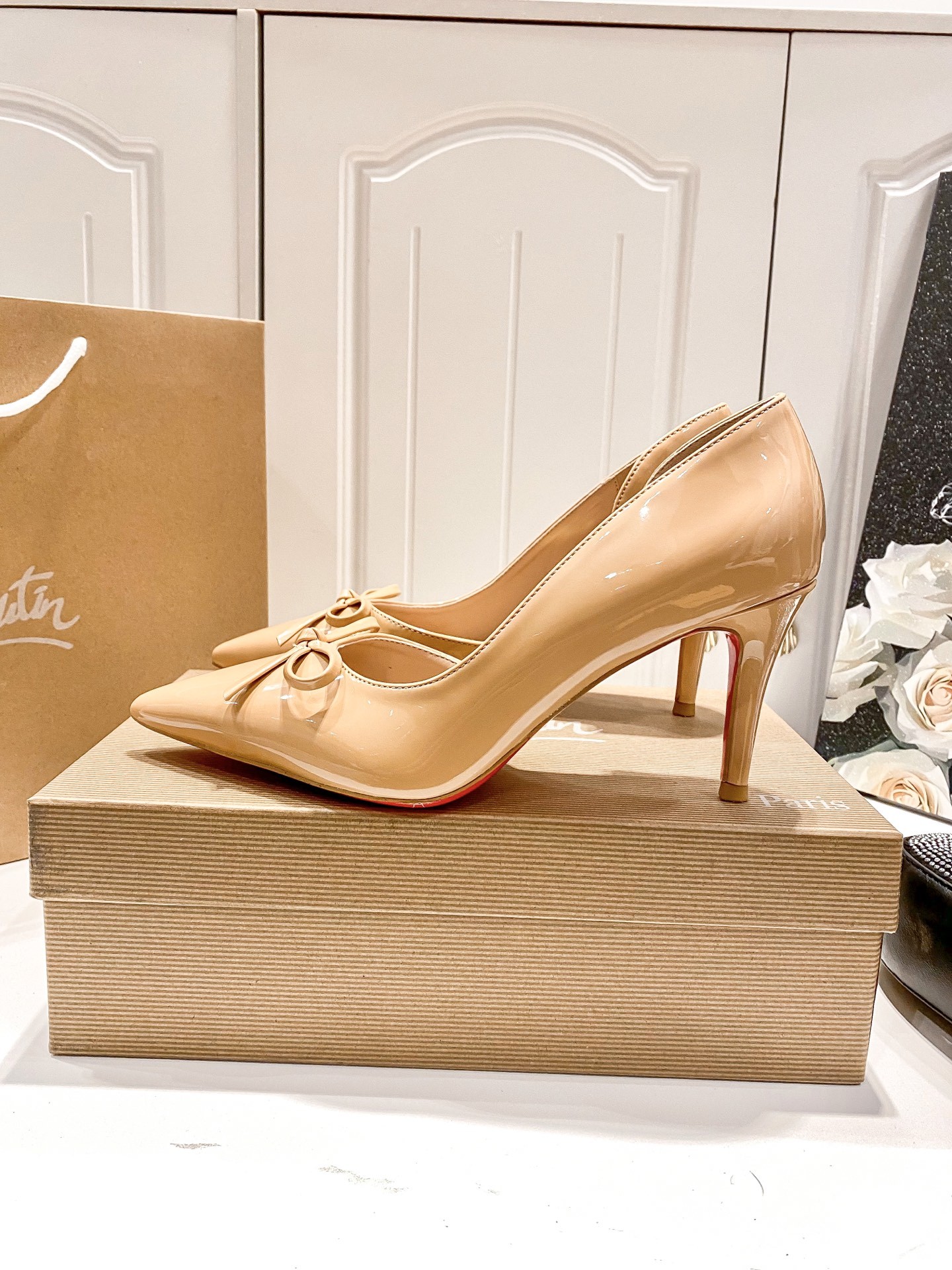 C style Bow pointed high heels