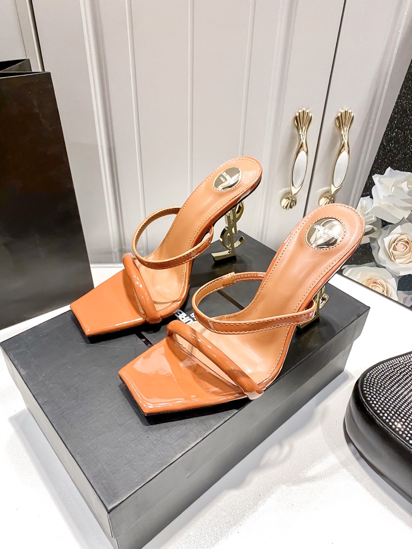 Y style Letter heel square toe high heel sandals