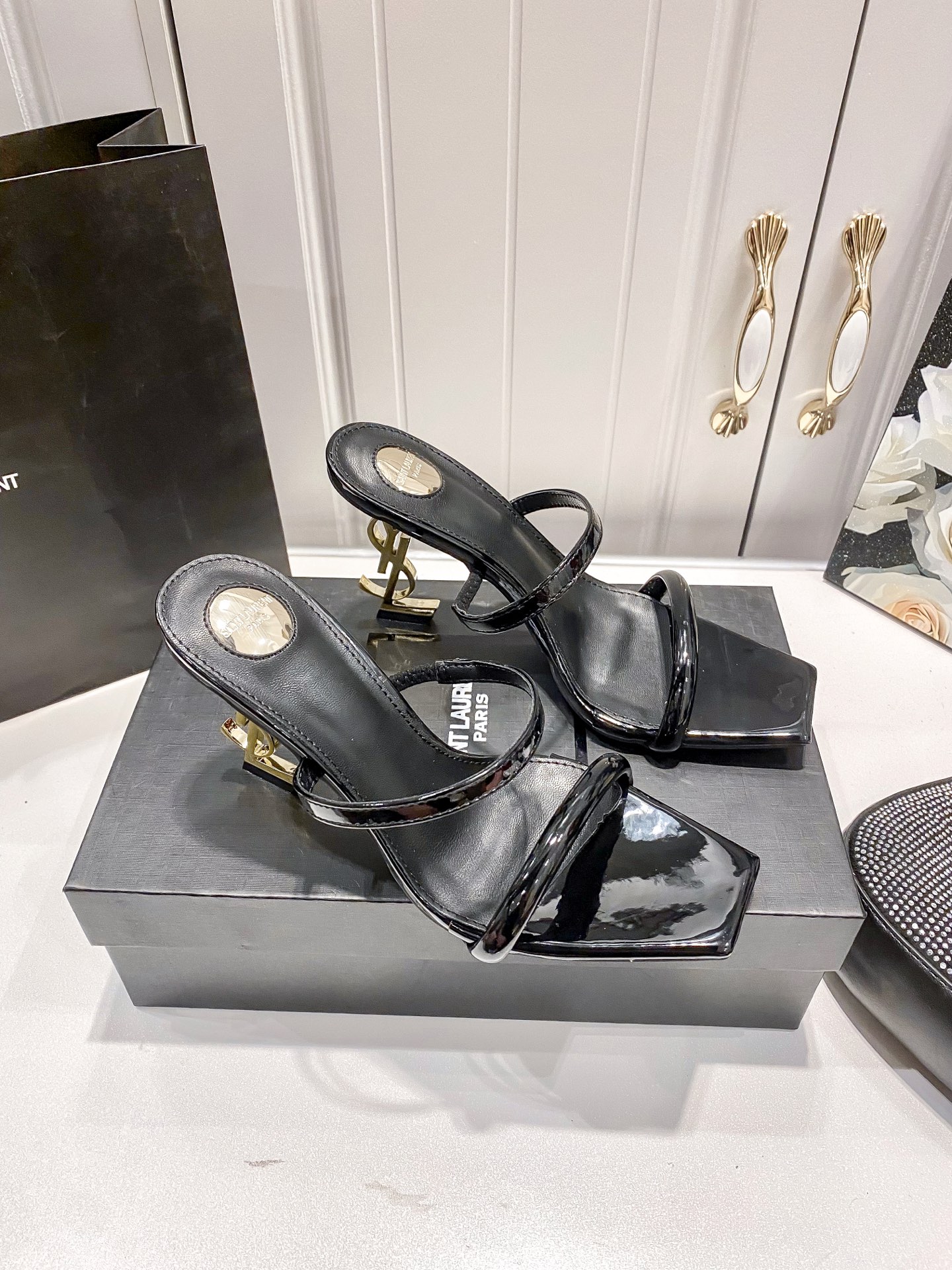 Y style Letter heel square toe high heel sandals