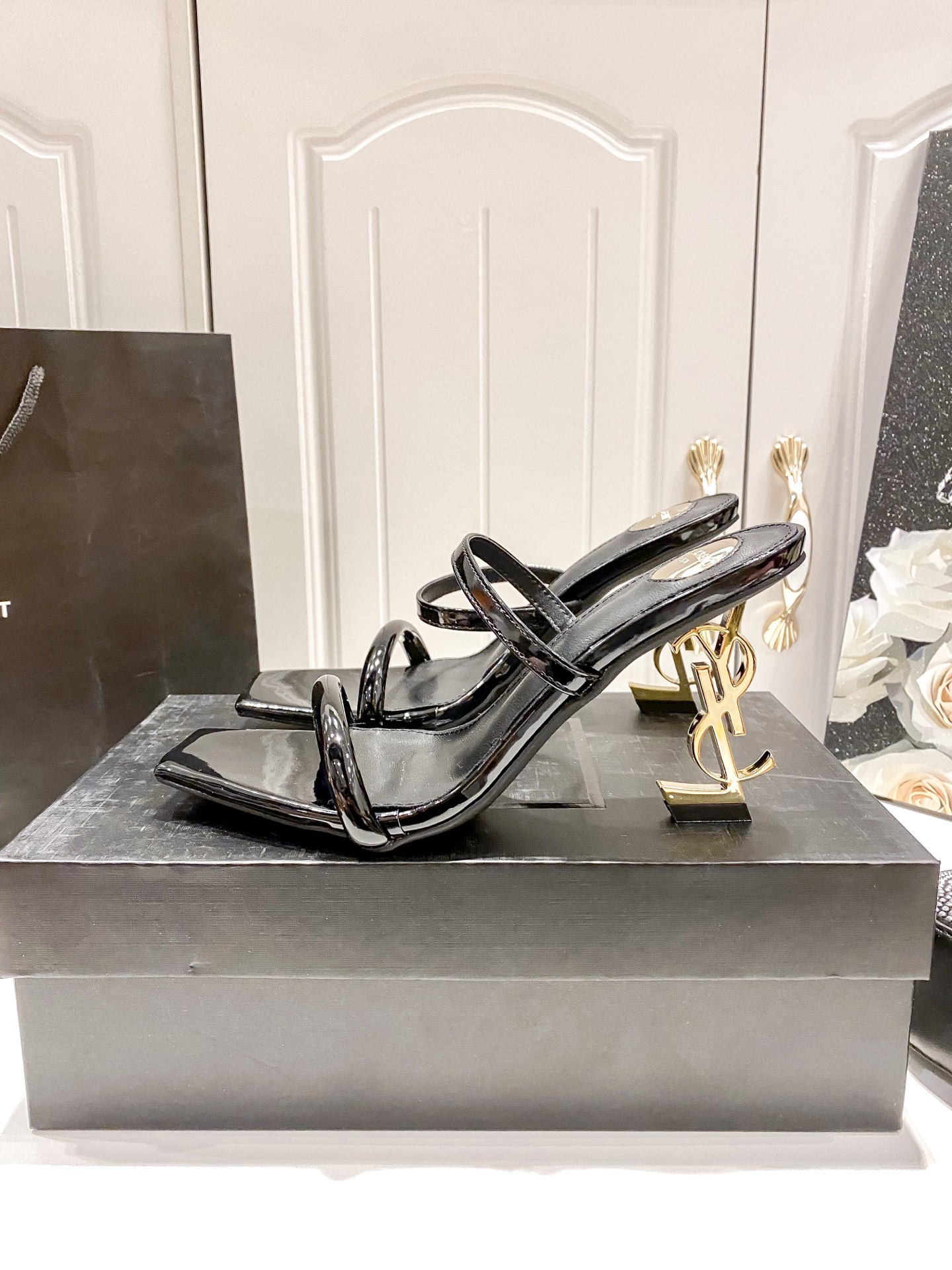 Y style Letter heel square toe high heel sandals