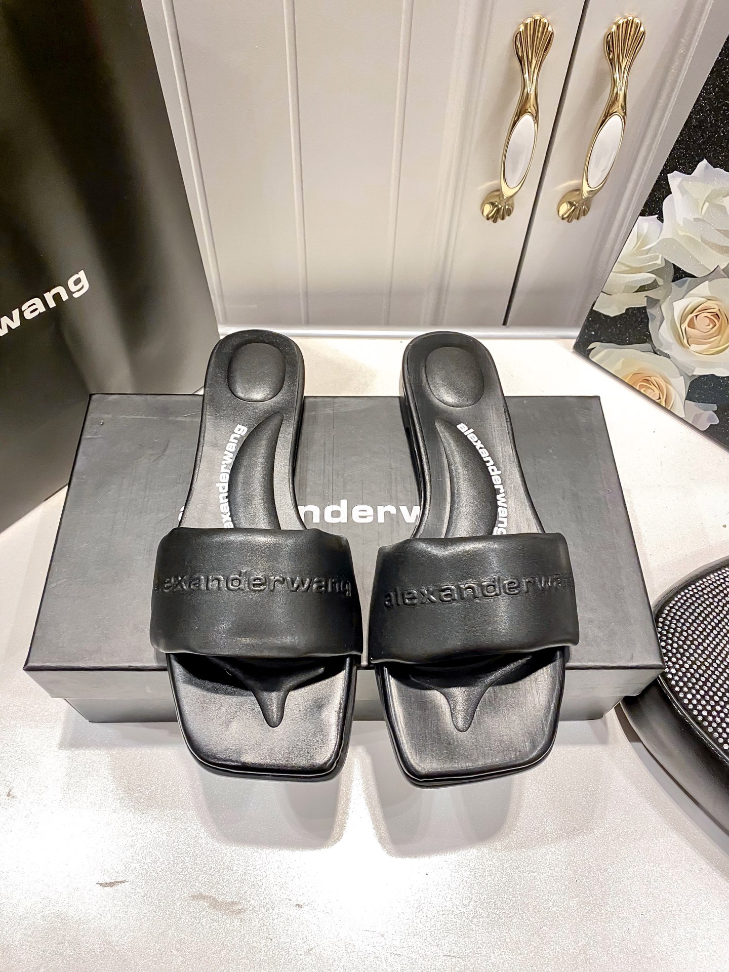 A style Square toe flip flops Flat slippers