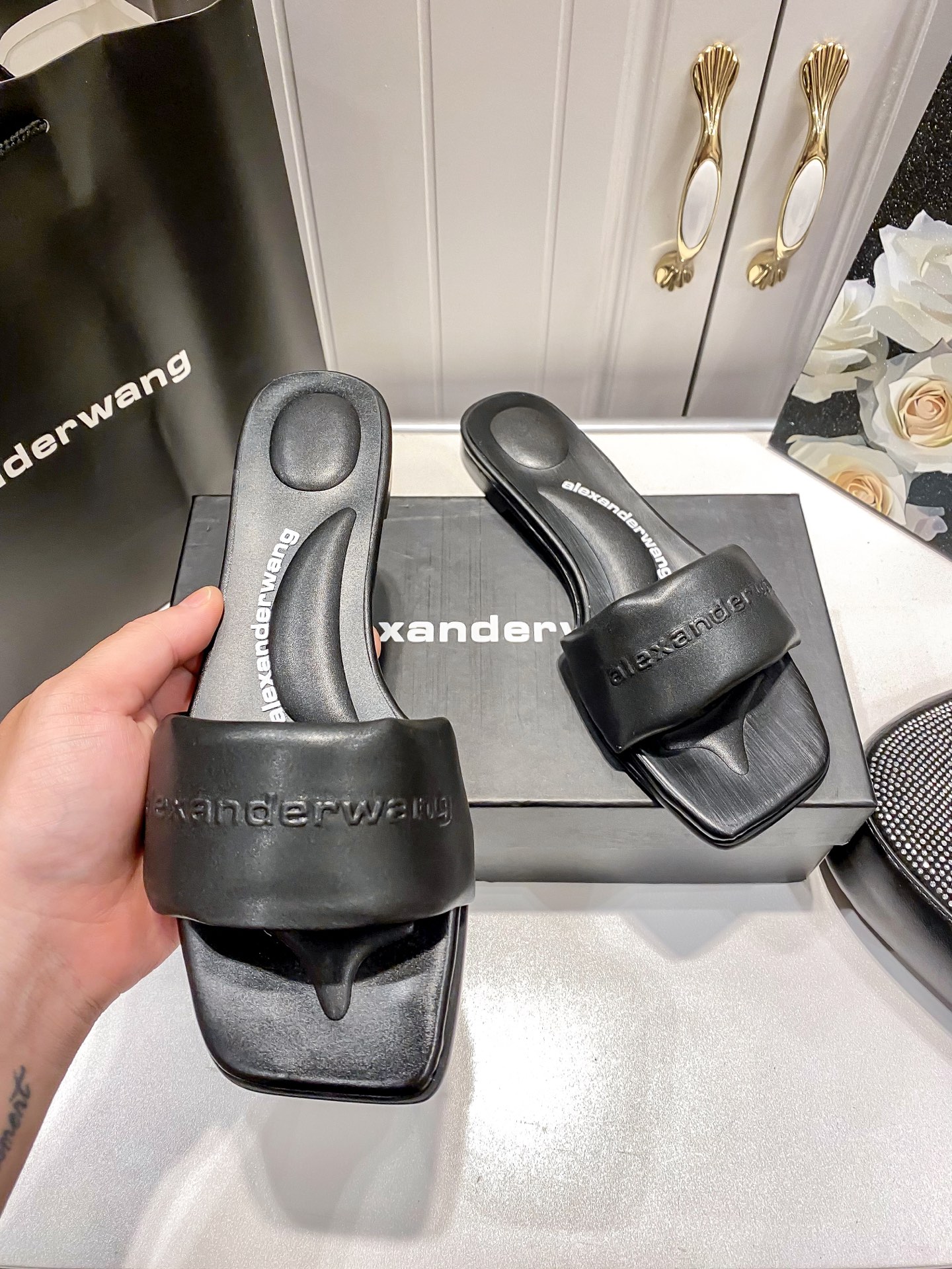 A style Square toe flip flops Flat slippers