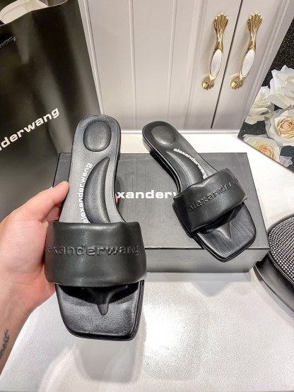 A style Square toe flip flops Flat slippers