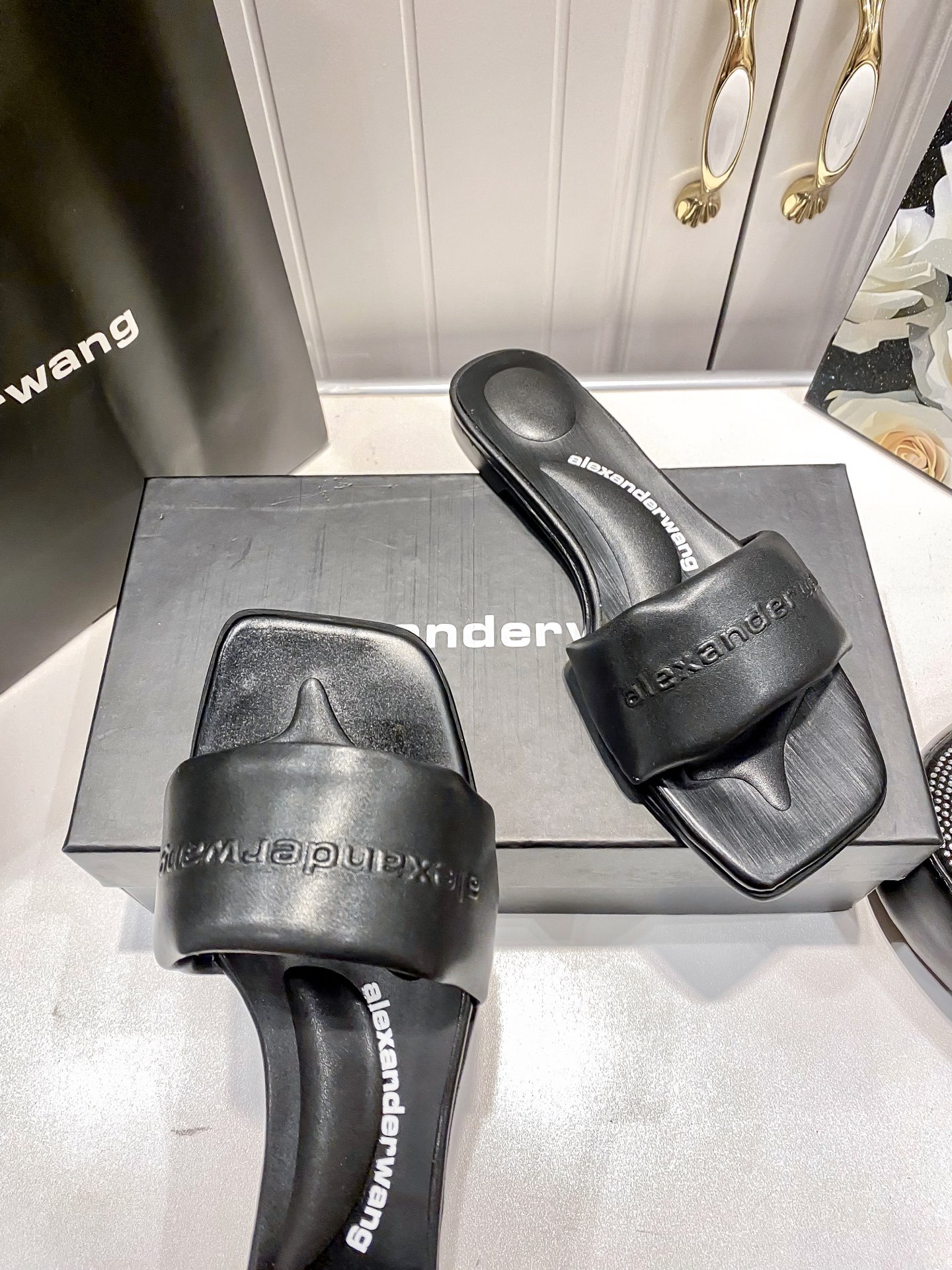 A style Square toe flip flops Flat slippers