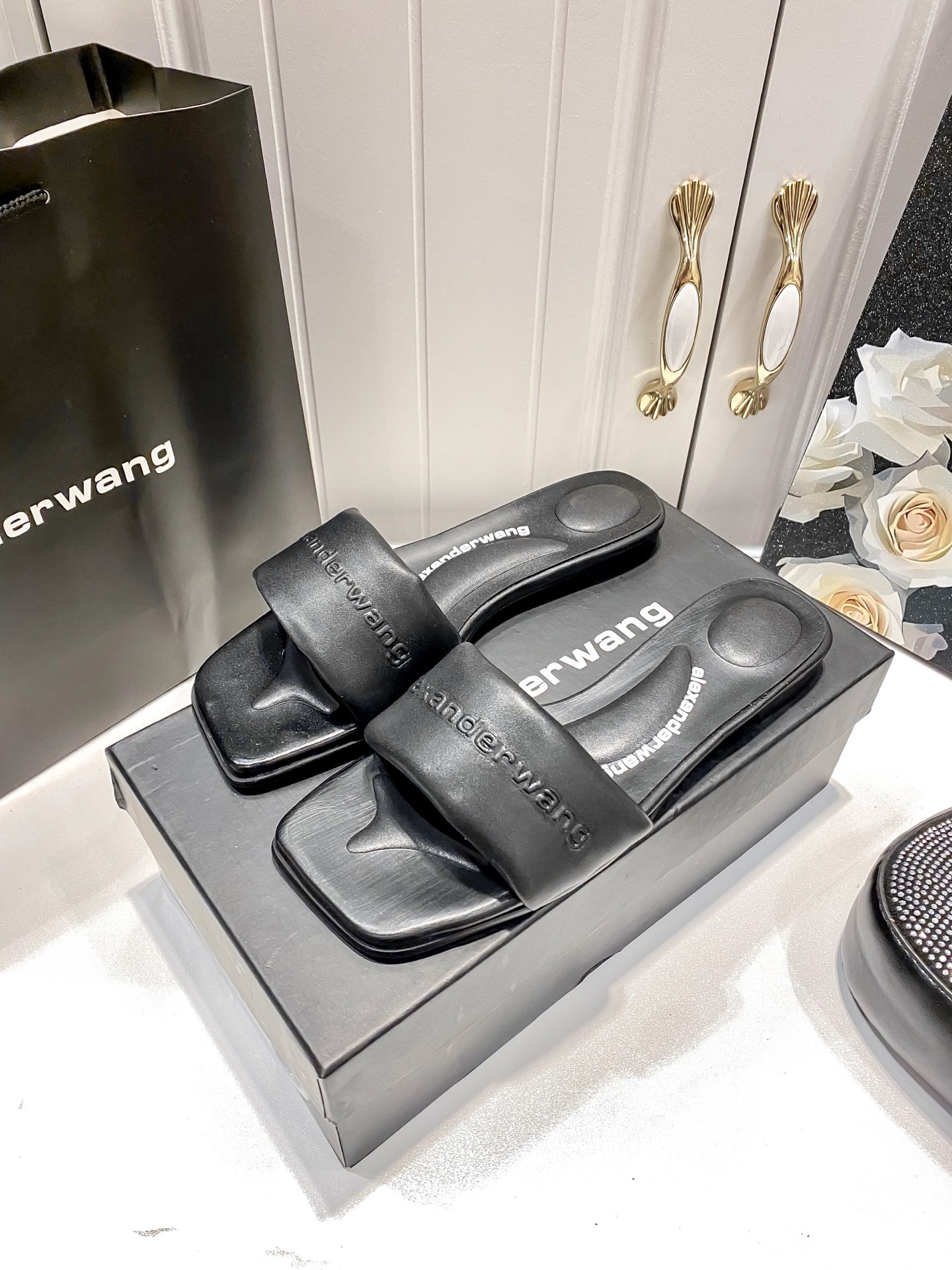 A style Square toe flip flops Flat slippers