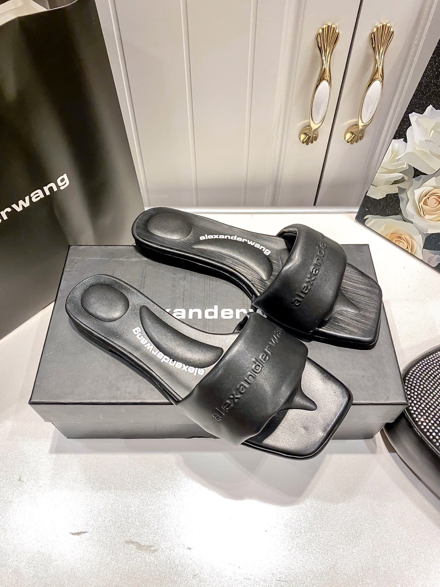 A style Square toe flip flops Flat slippers