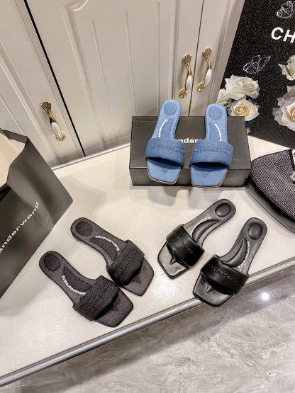 A style Square toe flip flops Flat slippers