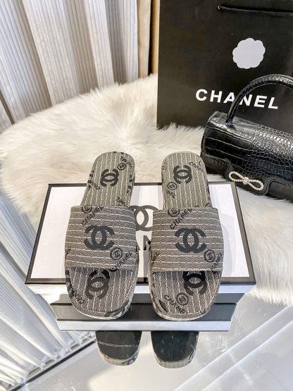 C style New thick-soled slippers