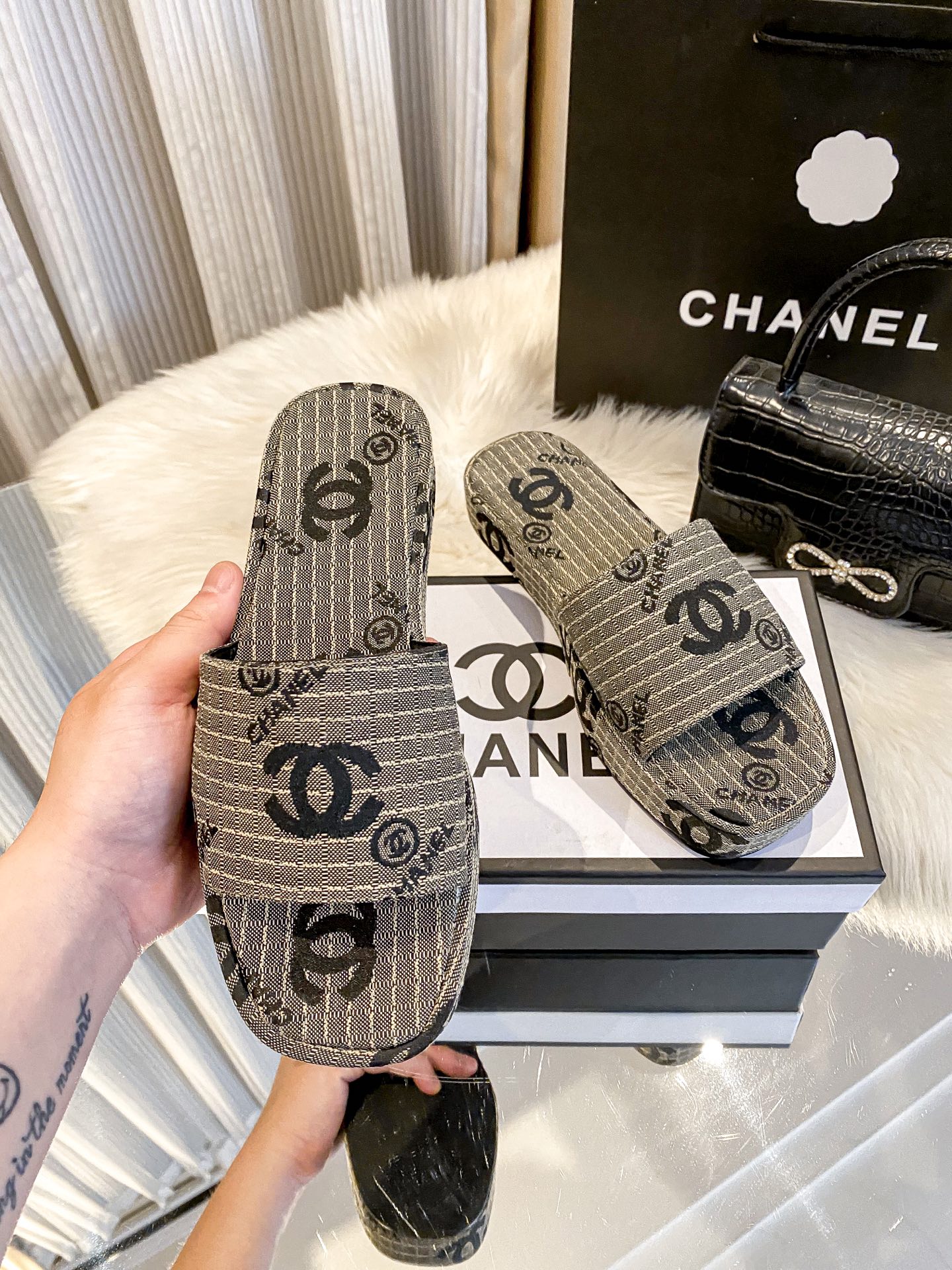 C style New thick-soled slippers