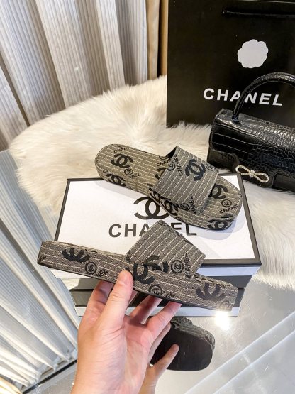C style New thick-soled slippers