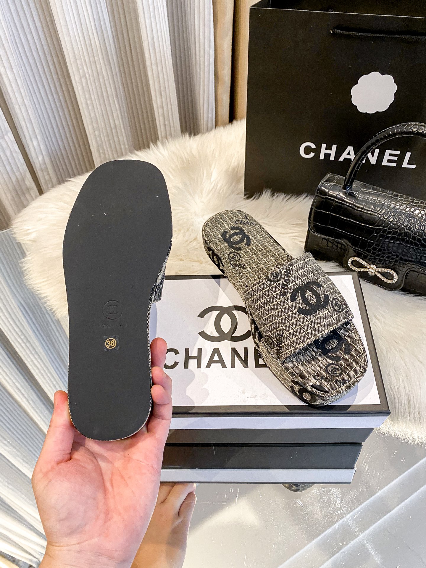 C style New thick-soled slippers