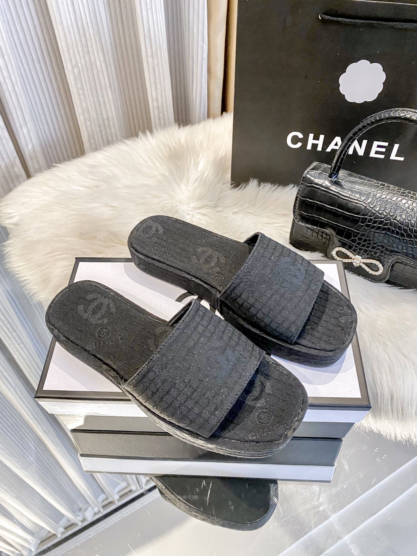 C style New thick-soled slippers