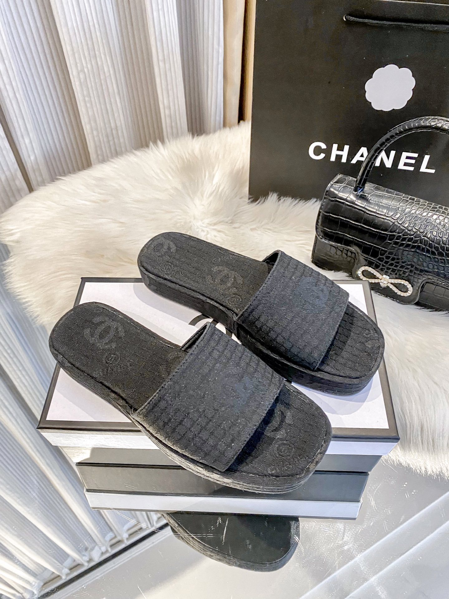C style New thick-soled slippers