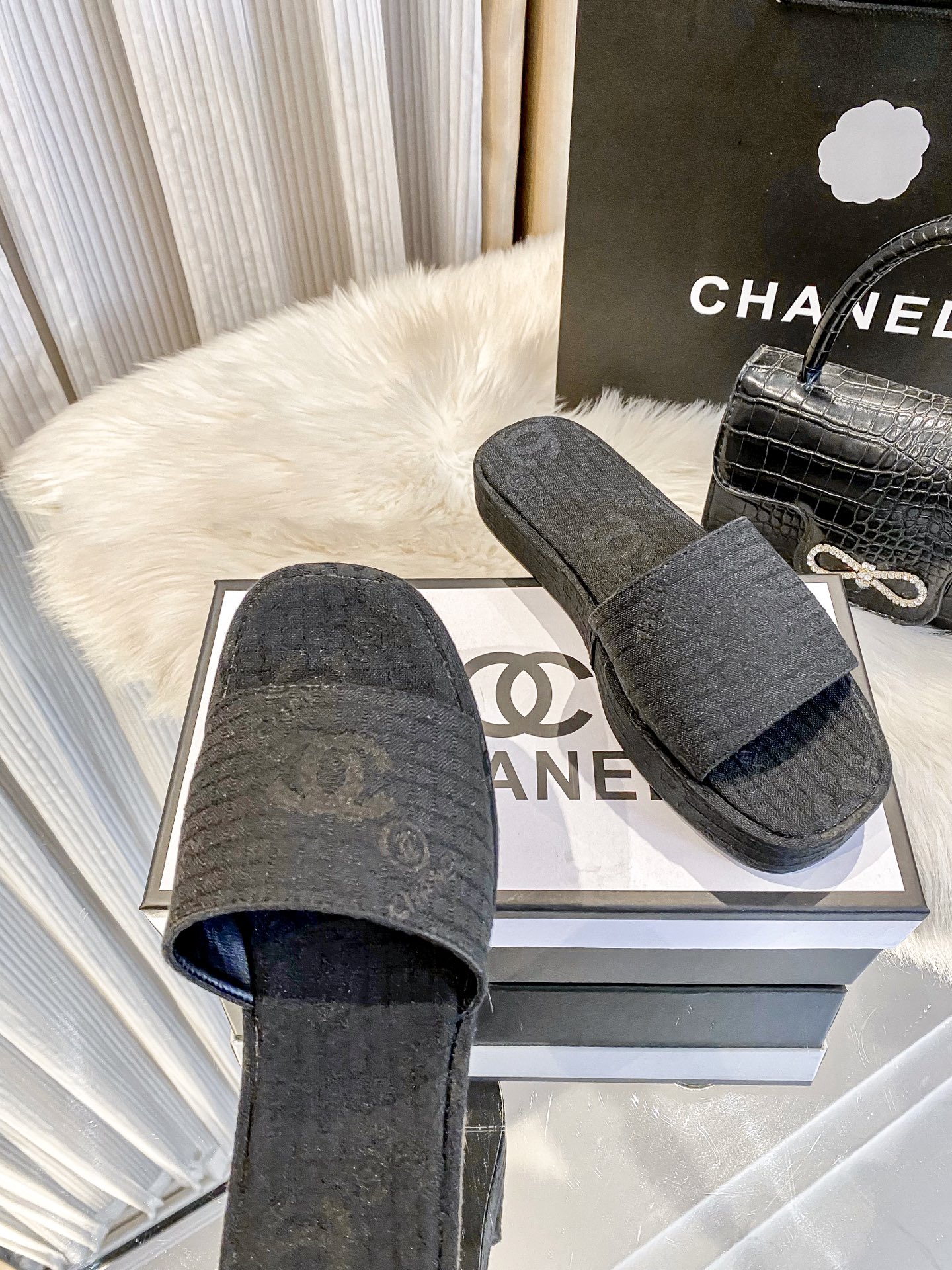 C style New thick-soled slippers