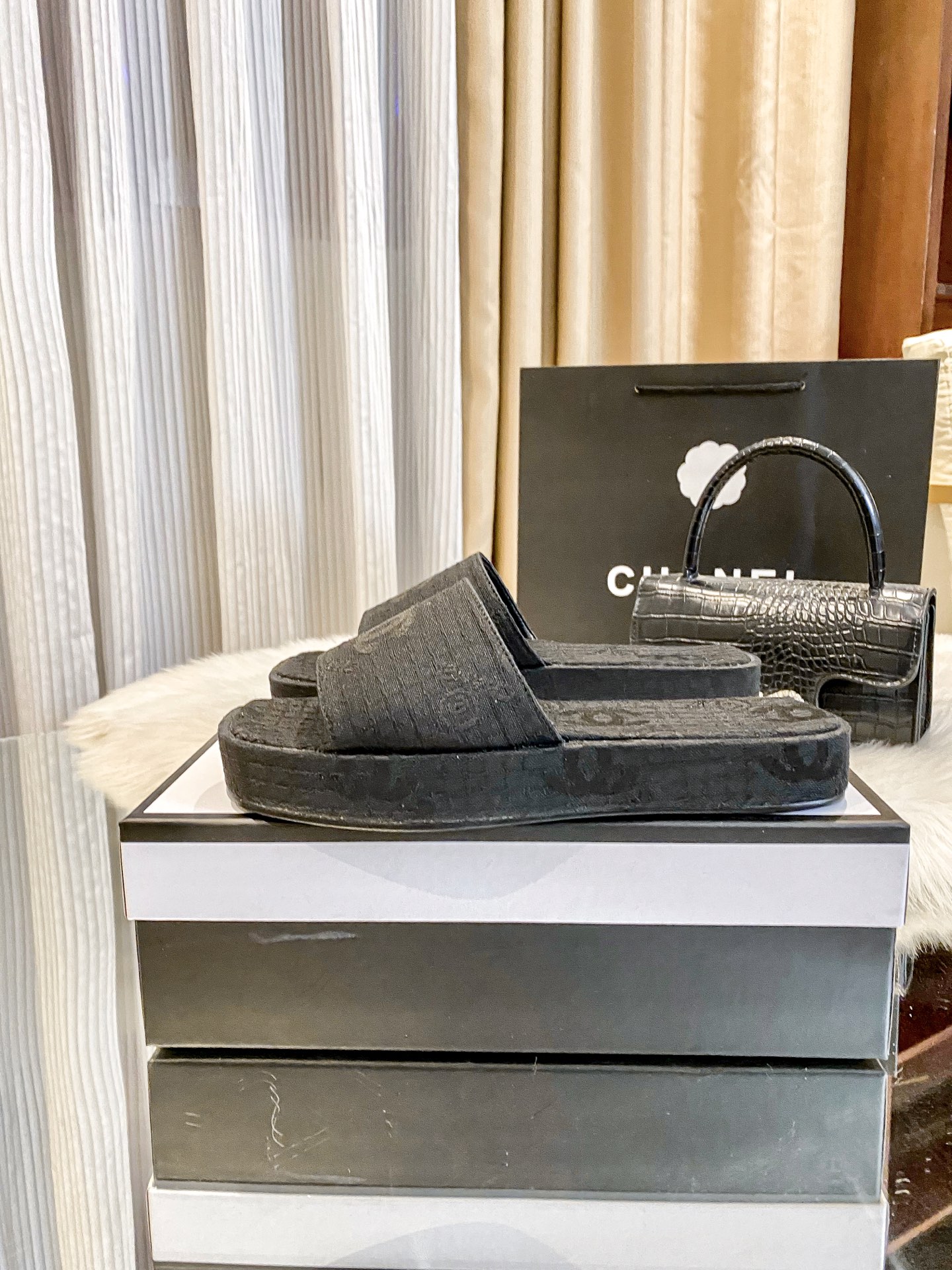 C style New thick-soled slippers