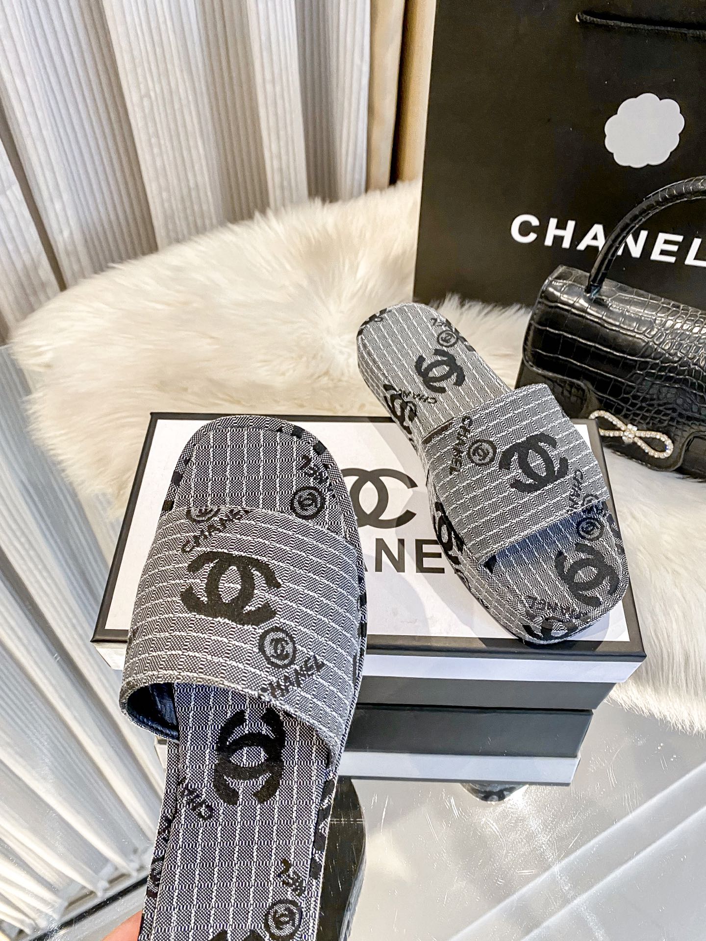 C style New thick-soled slippers