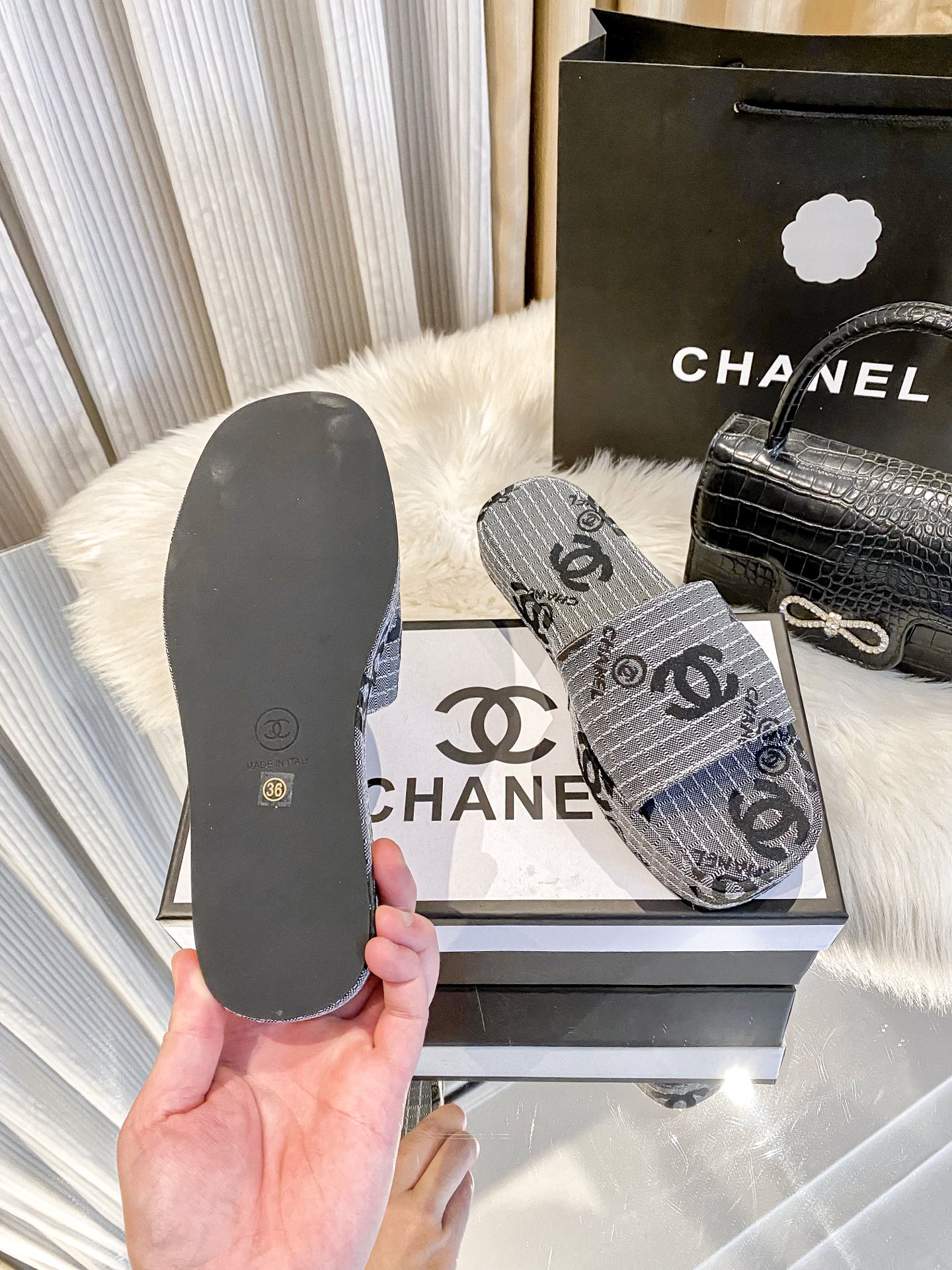 C style New thick-soled slippers