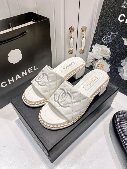 C style Chain block heel slippers