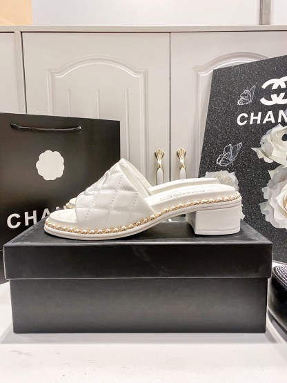 C style Chain block heel slippers