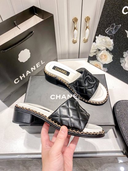 C style Chain block heel slippers