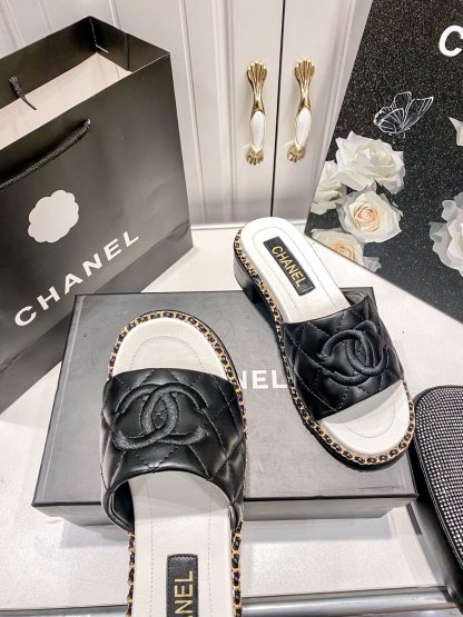 C style Chain block heel slippers